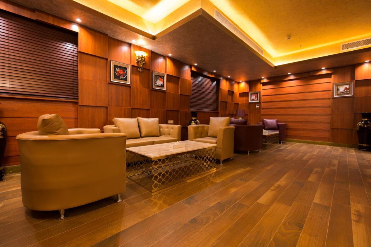 Luxury Aparthotel 2*